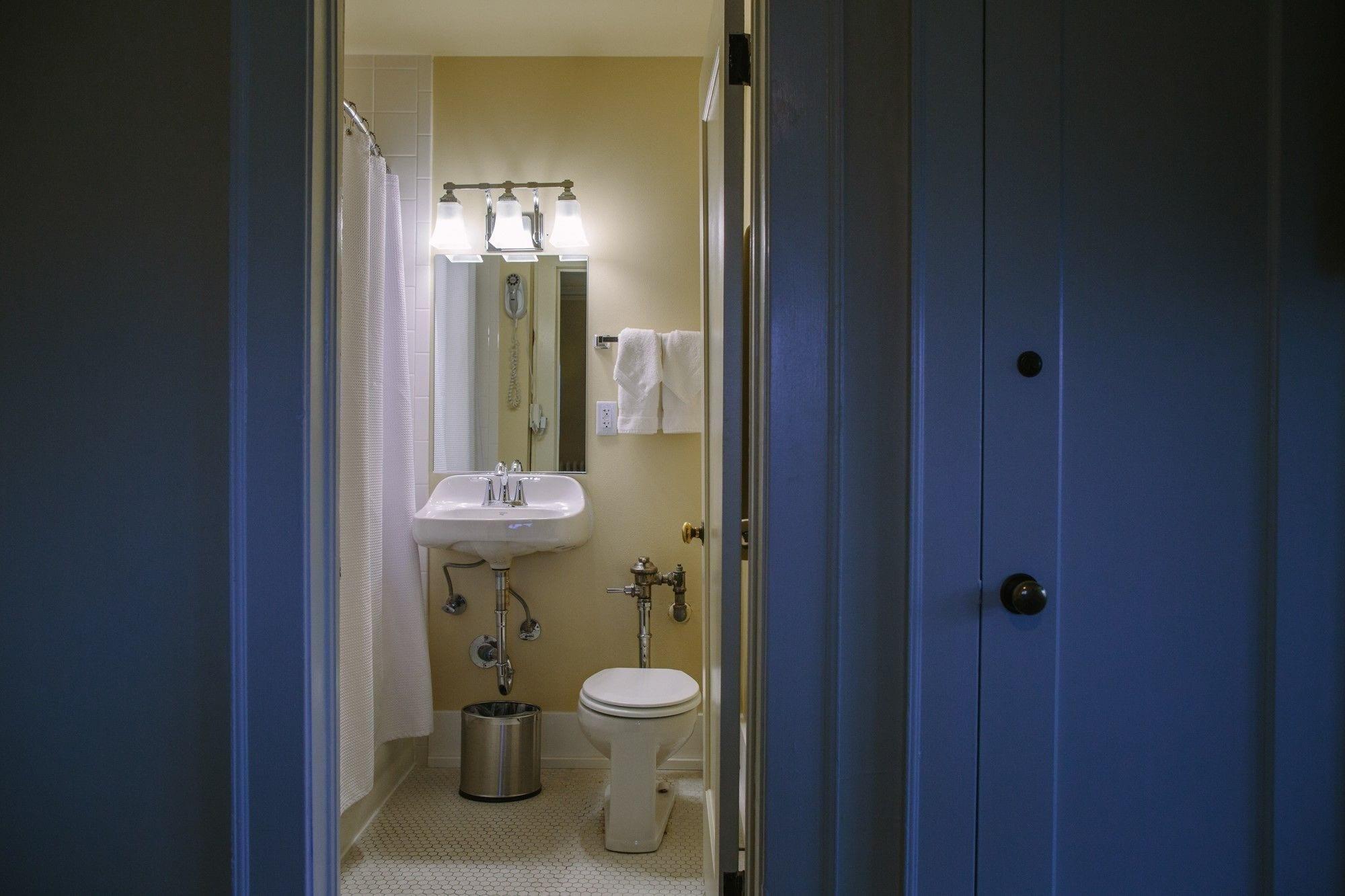 The Plaza - 3* Milwaukee