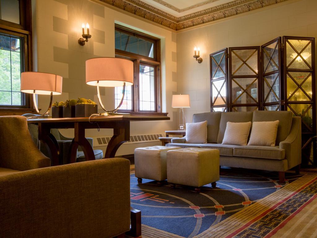 The Plaza - 3* Milwaukee
