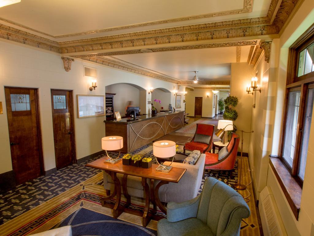 The Plaza - Hotel