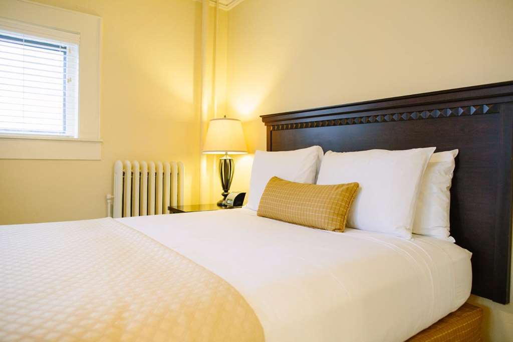 The Plaza - Hotel Milwaukee